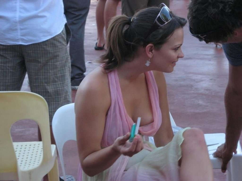 Downblouse-Candid-Photo-Downblouse-photos.jpg - Sexy Candid Girls.