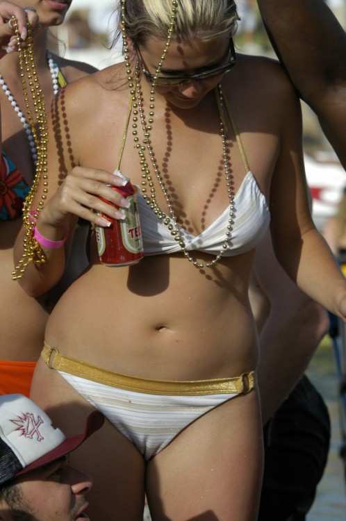 Nice Bikini Cameltoe