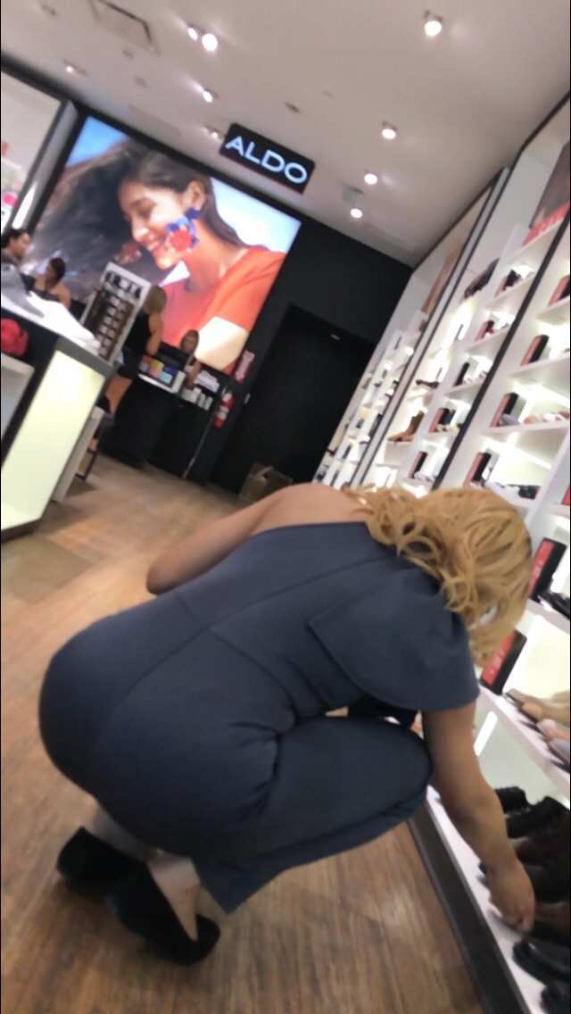 Big ass fucked in public