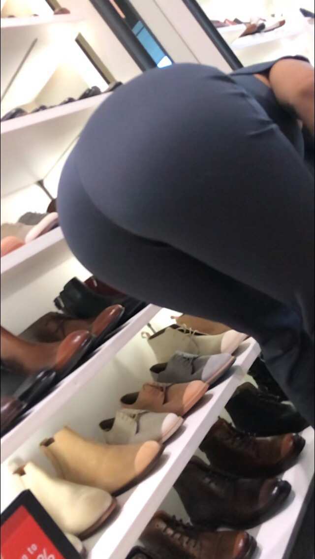 Sexy Girl Bending Over Creepshots