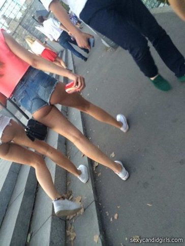 Candid Teen Ass In Shorts