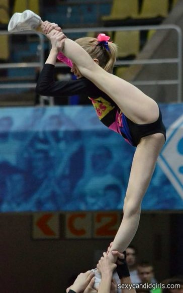 Creepshoting Cheerleader Girls Compilation