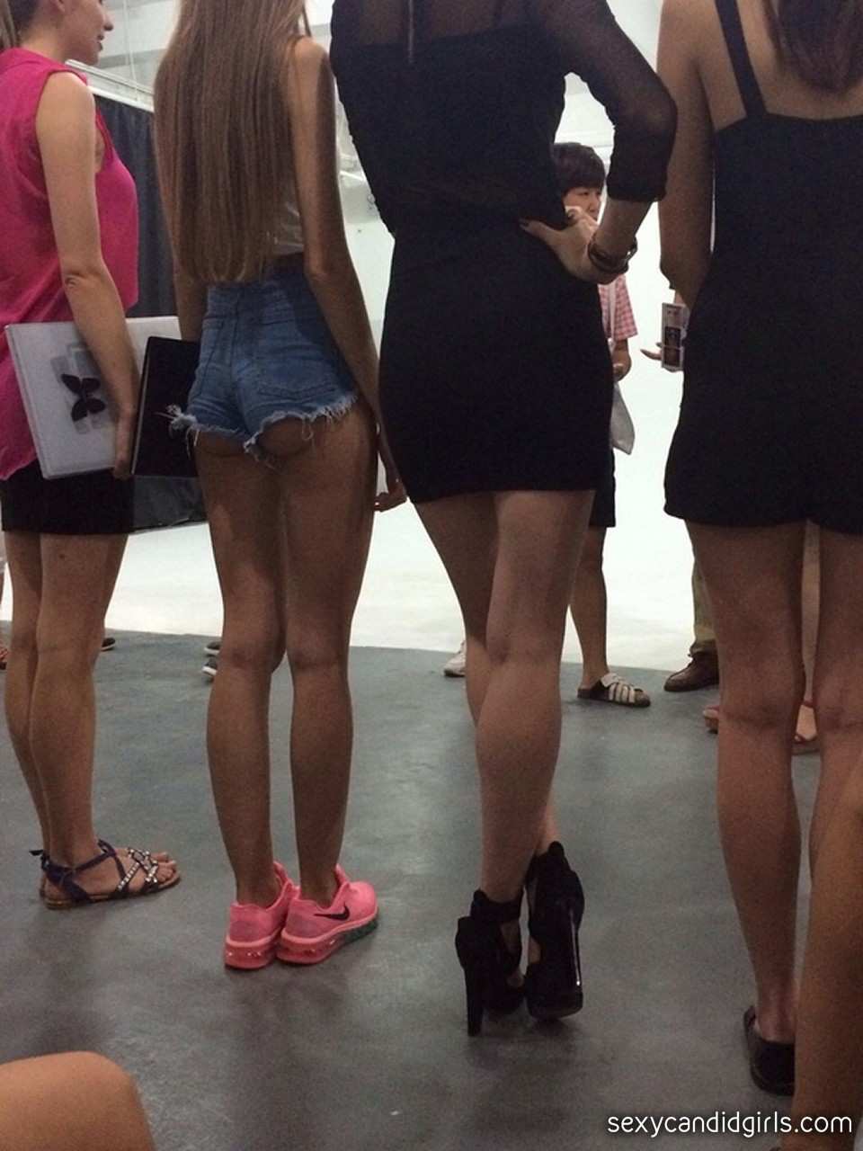 Skinny Teen In Tight Short Shorts Sexy