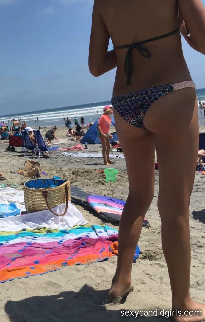Young Skinny Teen Bikini Candids