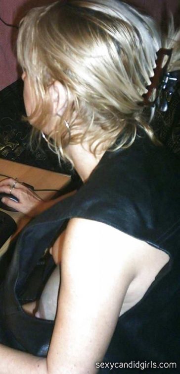 Braless Mature Woman Sidebob