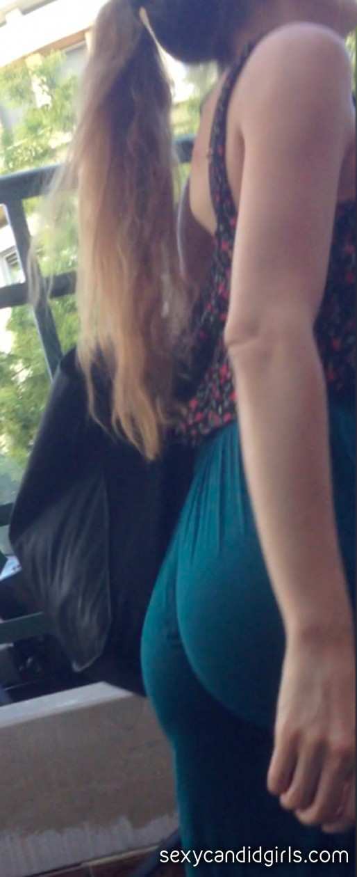 Sweet Candid Ass Babe