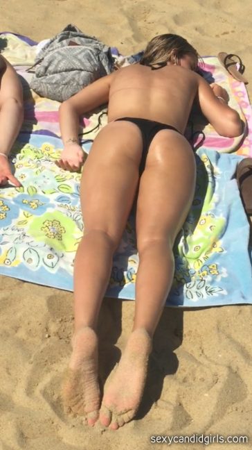 Topless Teen Beach Candid