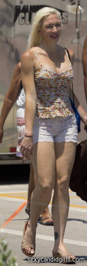 Busty Blonde Creepshots