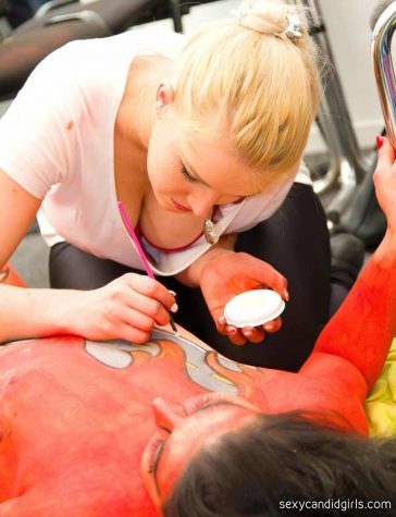 Downblouse Big Boobs Blonde