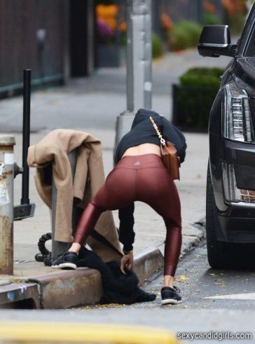 Nina Dobrev In Spandex Leggings