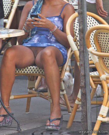 No Panties Woman Creepshot