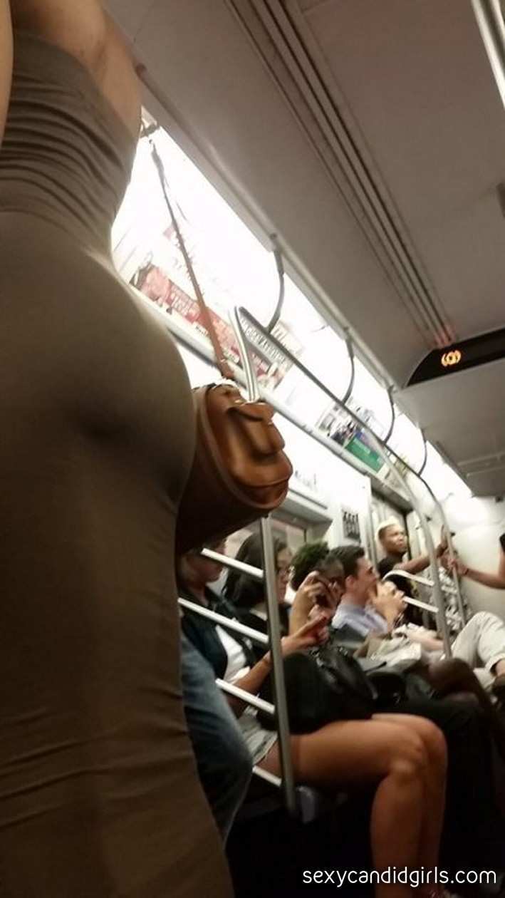 Subway Tight Dress Girl