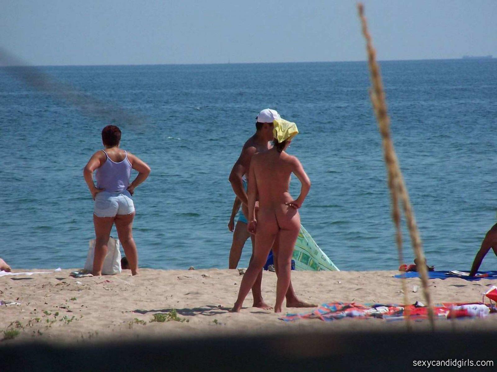 Candid Beach Nudism Girls