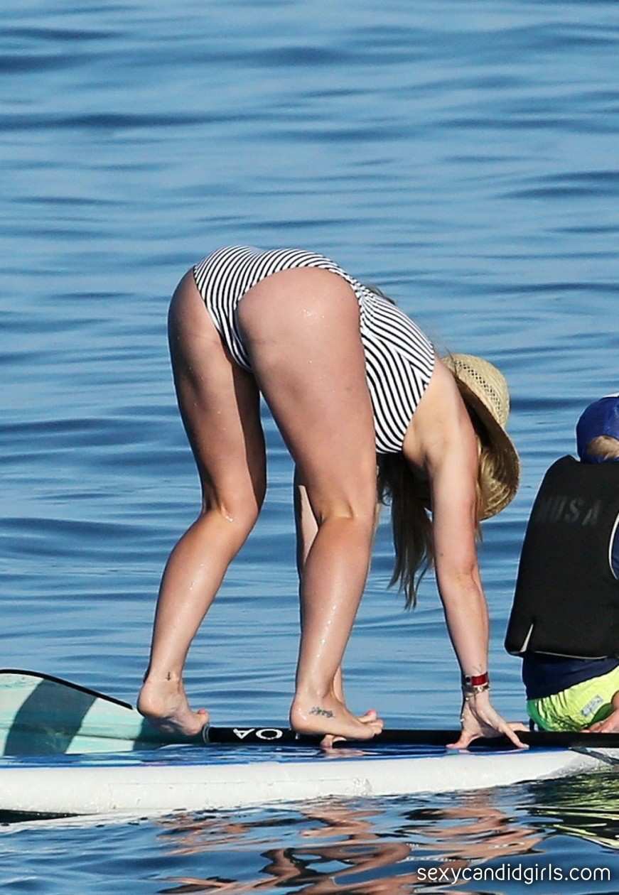 Sexy Mature Woman In Swimwear