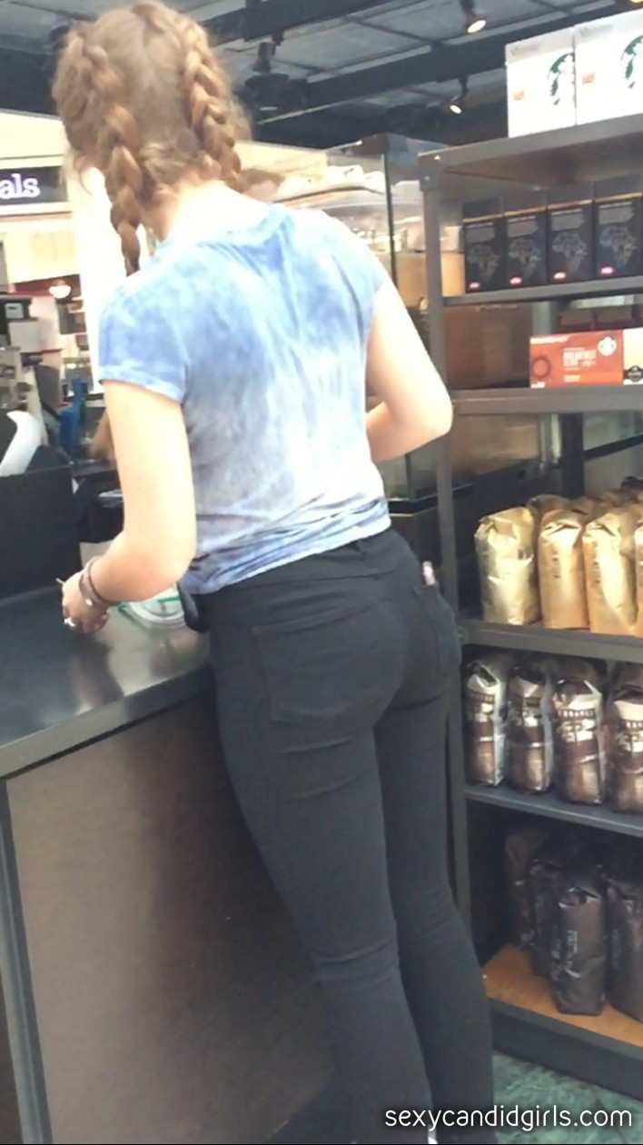 Candid big ass blonde in tight jeans