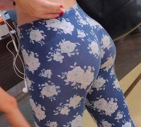 Tightest Leggings Ever Jiggling Candid Ass