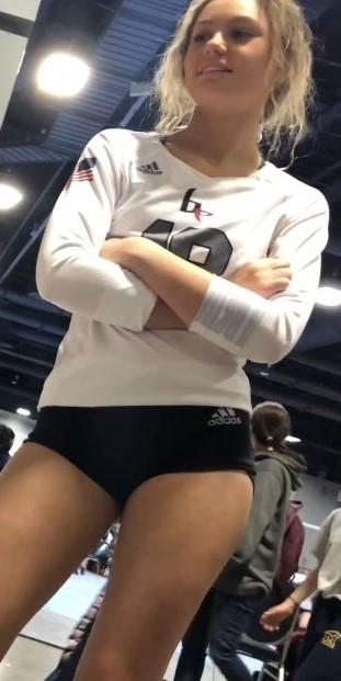 Voleyball Girl Fantastic Ass In Shorts