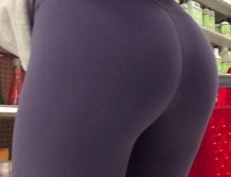 Bubble Butt Fit Girl In Yoga Pants
