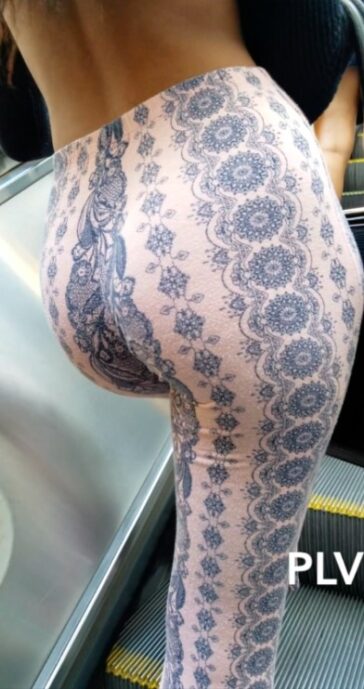 Tight Pants Jiggly Ass Ebony