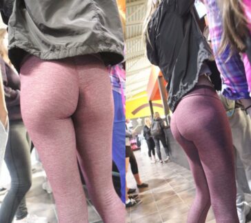 Awesome Candid Ass Teen In Tight Leggings