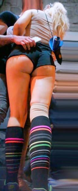 Sexy Party Girls In Shorts