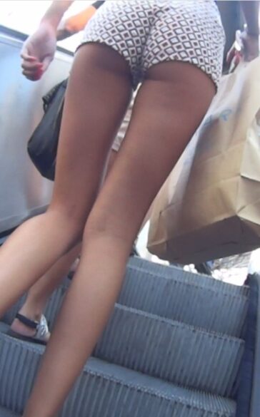 Candid Teen Long Legs In Shorts