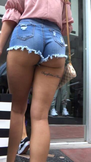 Cheeky Girl Candid Bubble Ass In Shorts