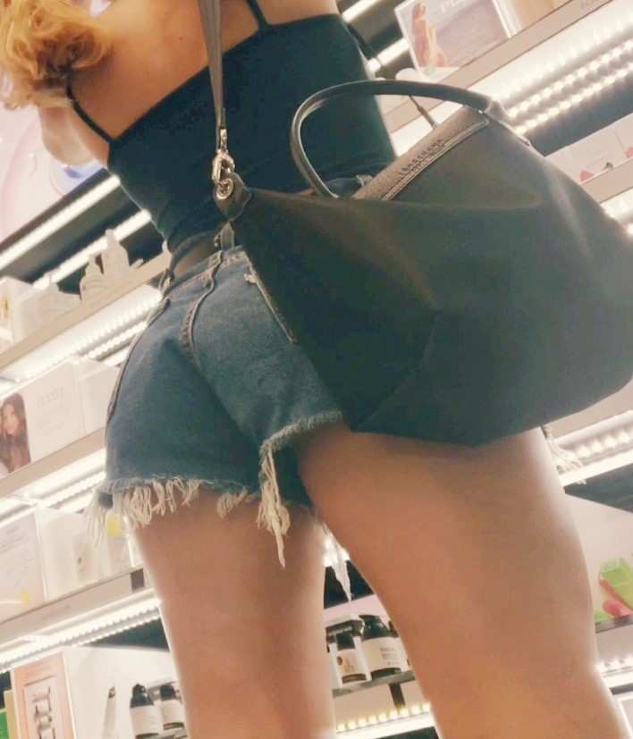 Candid Teen In Denim Shorts Bending Over