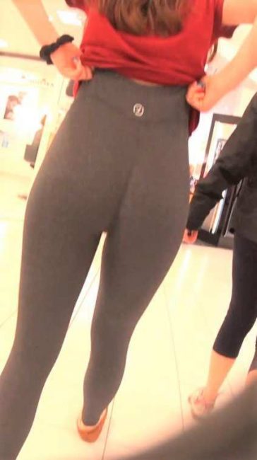 Clear lake booty on X: When girls pull their yoga pants up>>> #cameltoe # wedgie  / X