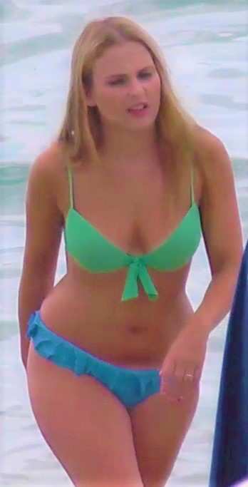 Thick Teen Candid Ass At The Beach