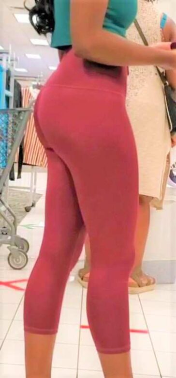 Long Legs Hottie In Pink Leggings