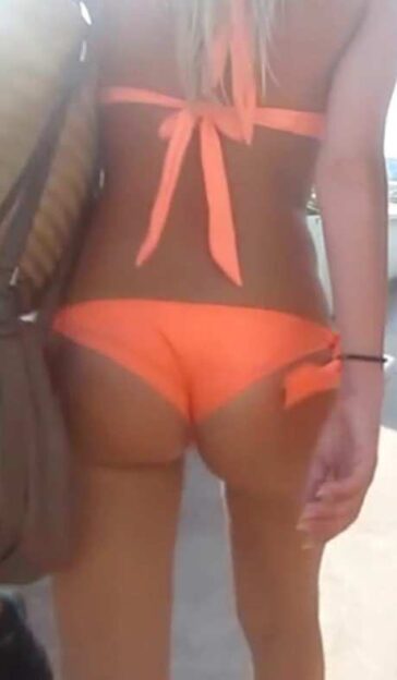 French Girl With Perfect Ass Creepshot