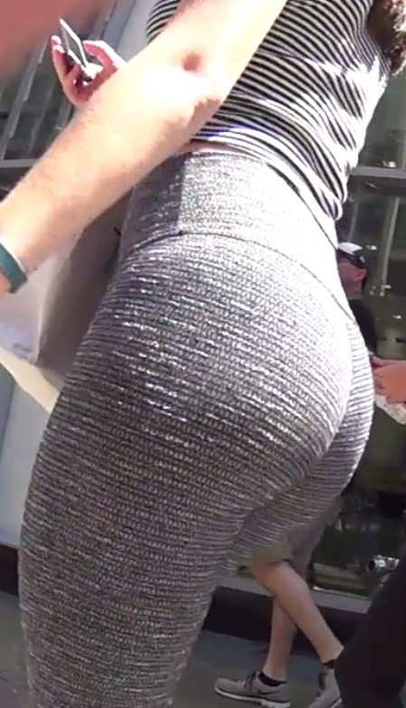 Sexy Candid Booty Teen