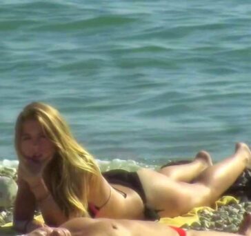 Beach Voyeur Candid Ass In Thong