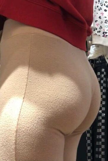 Candid Booty Saleswoman In Leggings