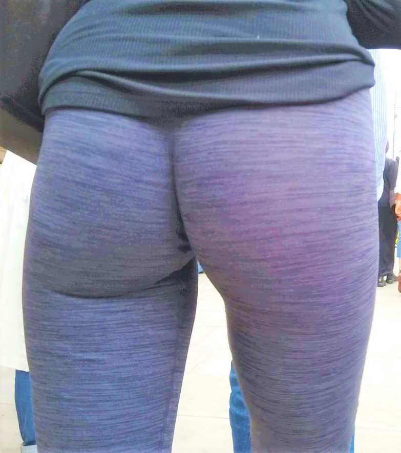 Fit Blonde In Leggings Going To The Gym