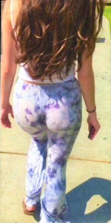 Gorgeous Candid Ass Girl