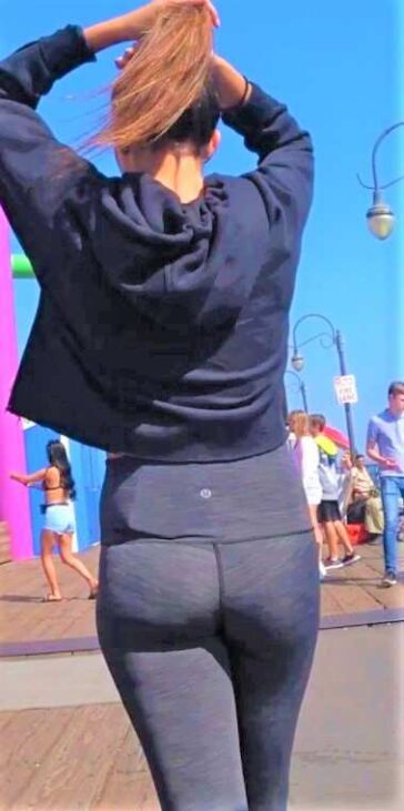 Candid Teen In Grey Lulu