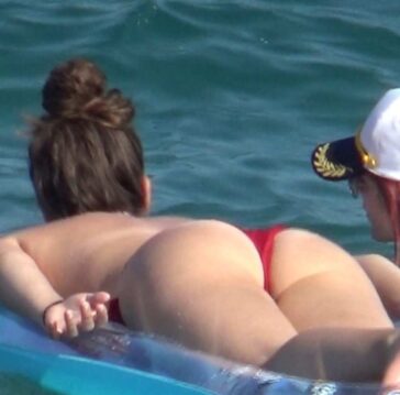 Red Thong Sexy Girl Beach Voyeur