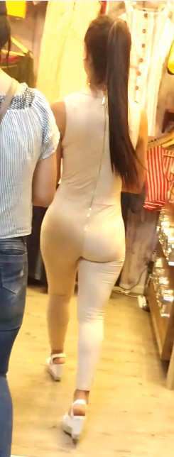 Sexy Latina Saleswoman Creepshot Ass
