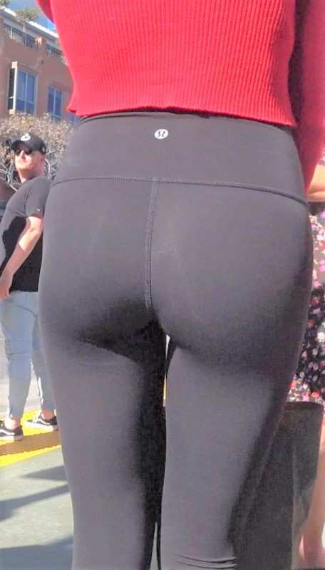 Young Teen Fantastic Ass In Lulu Leggings