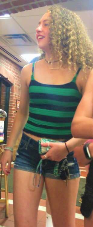 Cute Candid Teen Ass In Shorts