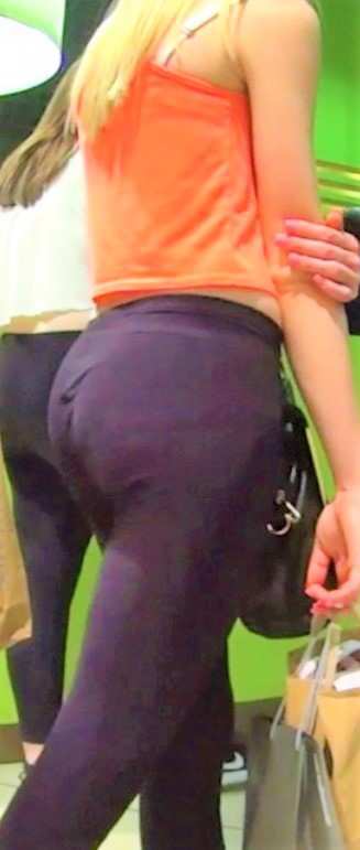 Sexy Daughter In Leggings