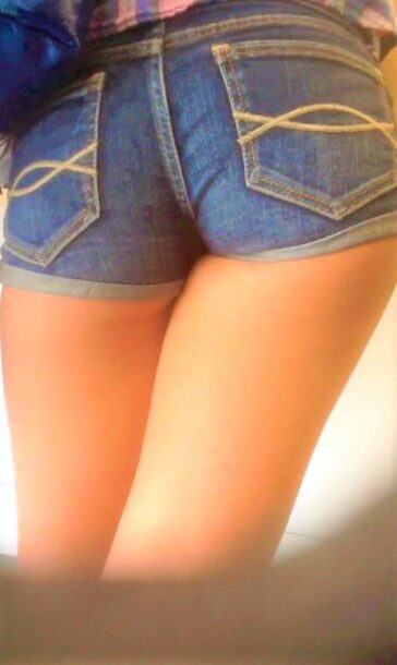 Candid Teen Ass Hidden Cam