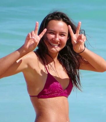 Hot Girls In Thong Busted