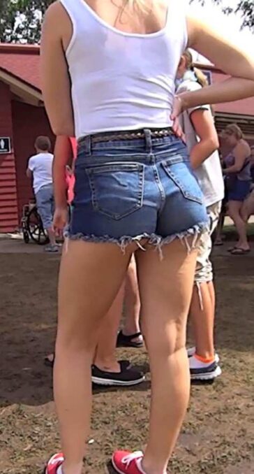 Short Shorts Blonde Creepshot Ass