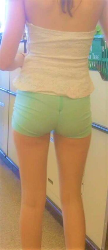 Lovely Teen Candid Shorts