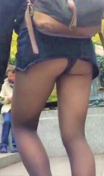 Tiny Skirt Hot Girl Creepshot Upskirt