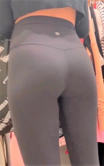 Slim Teen In Lulu Leggings