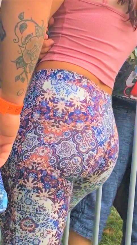 Very Sexy Girl Jiggling Ass